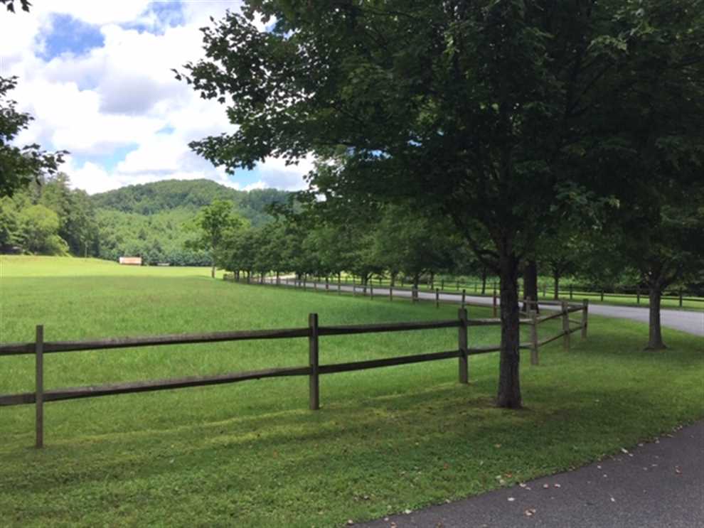 Land for sale to buy in 28645 zip code