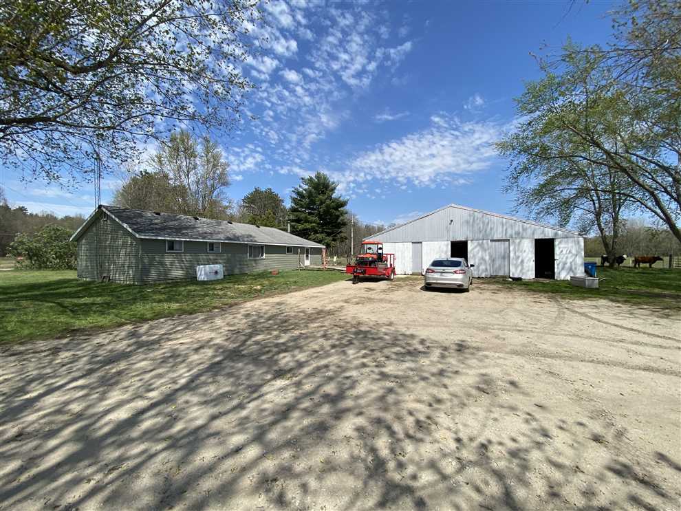 18347 14th Rd Culver, IN 46511 / 12 +/- Acres / 1,644 Sq Ft Home / 3 Beds, 1 Full Bath / Marshall County / Land For Sale / Home For Sale Real estate listing
