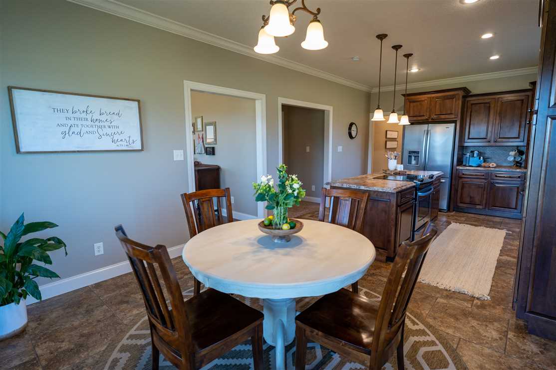 Gorgeous Home with finished basement, Safe Room, 2 car garage, Fiber Internet, 5 +/- Acres, Cord, AR, Independence County Real estate listing