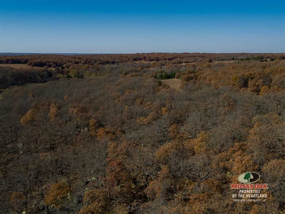 Houses and land for sale in Kansas