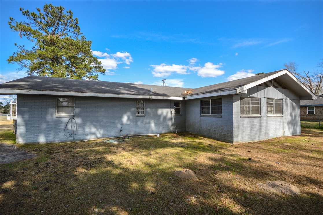 real estate available to buy