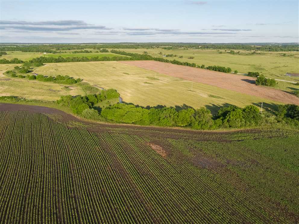 80 +/- Acres of Tillable Land with Oil in Montgomery County, Ks Real estate listing