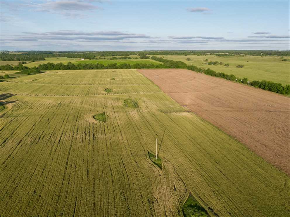 80 Acres of Land for sale in montgomery County, Kansas