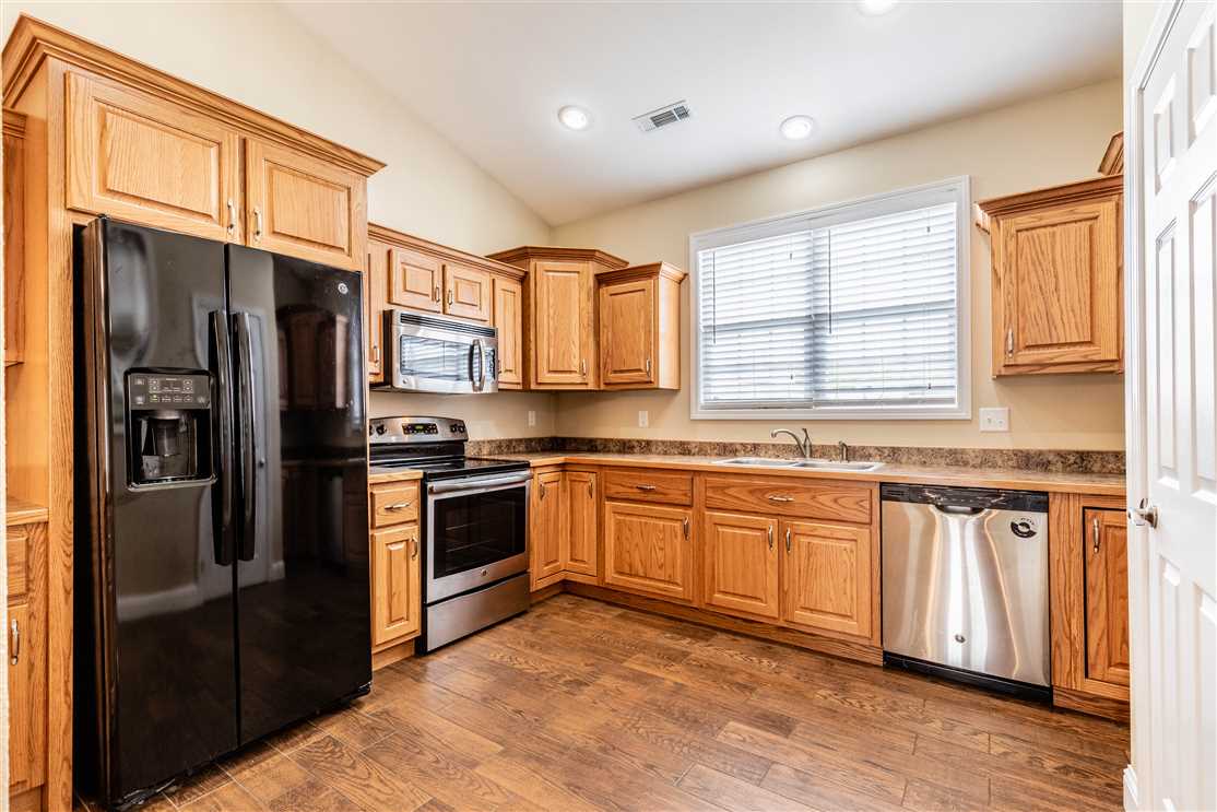 real estate available to buy