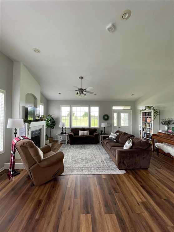 Land for sale at 279 Seth St