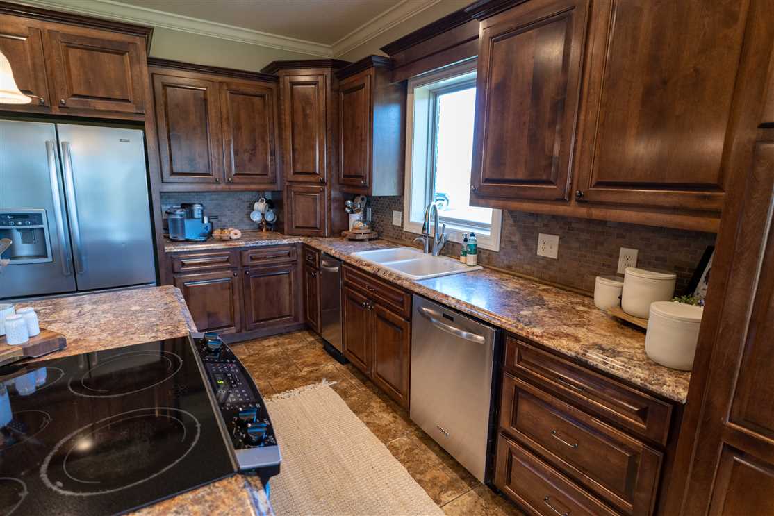real estate available to buy