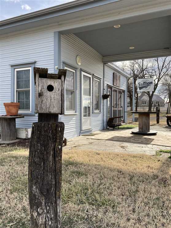 real estate available to buy