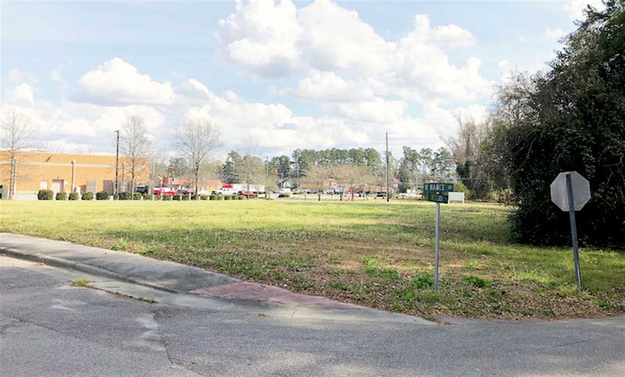 Houses and land for sale in North Carolina