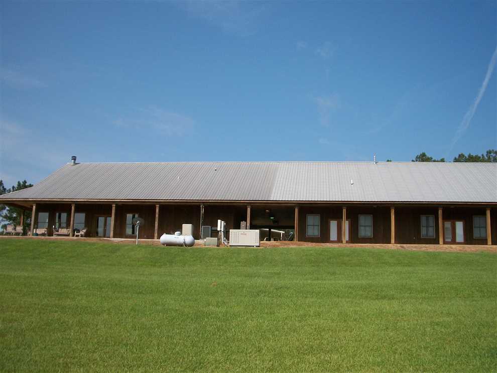 Houses and land for sale in Mississippi
