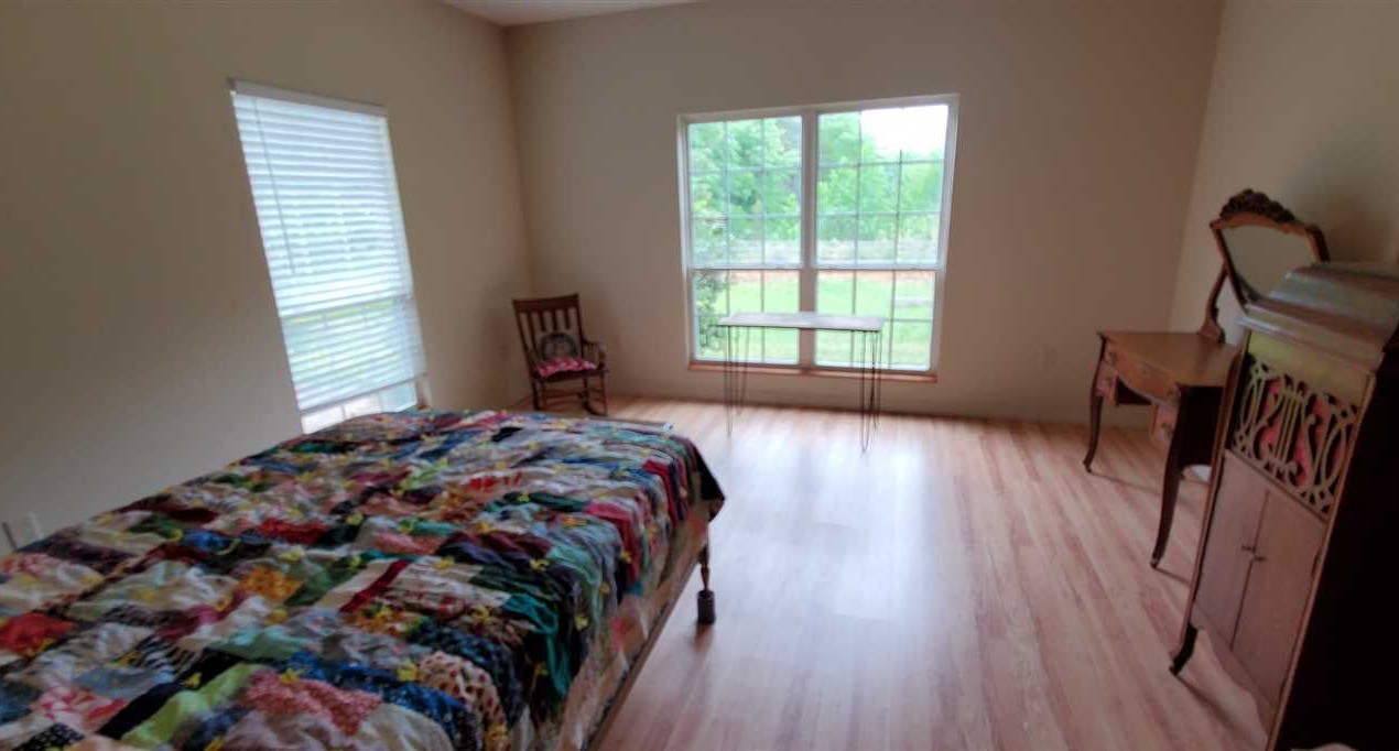 Houses and land for sale in Arkansas