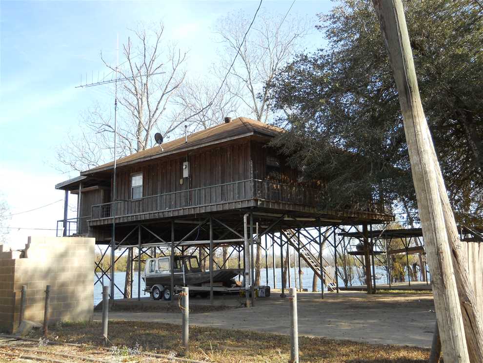 900 Acres of Land for sale in adams County, Mississippi