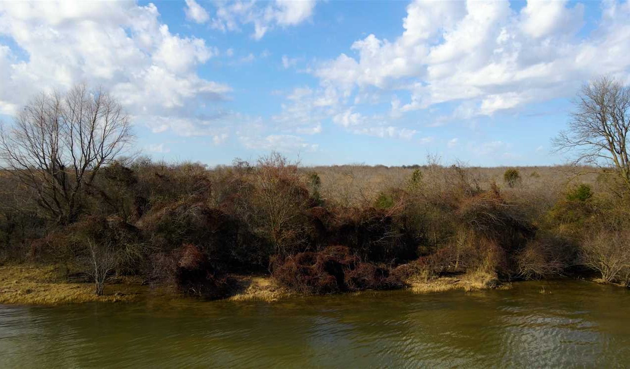 Houses and land for sale in Texas