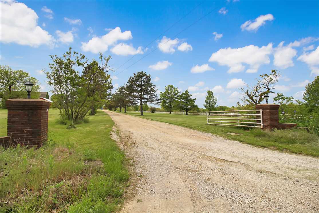 Cherryvale Hilltop House on 5.5 Acres Real estate listing