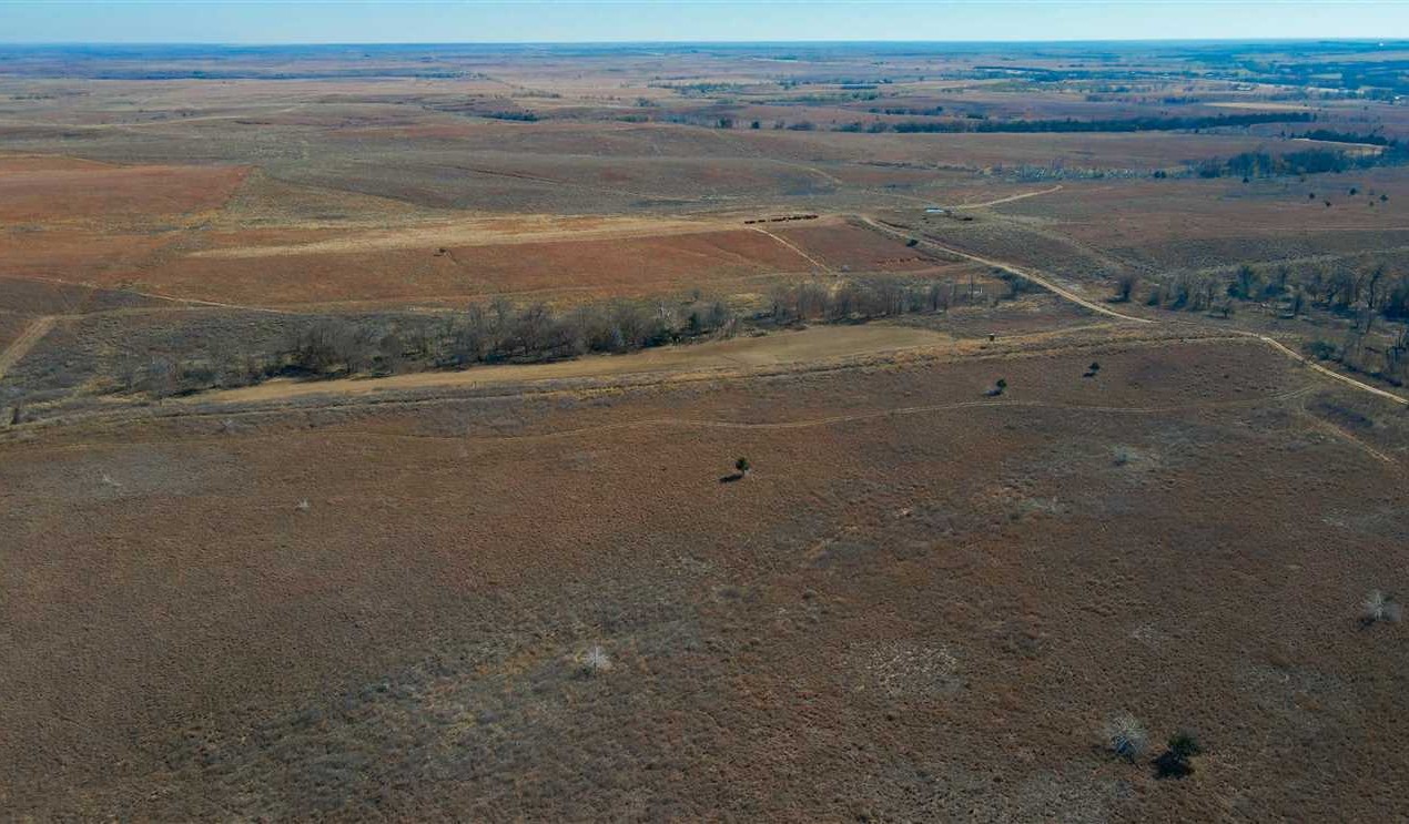 800 Acres of Recreational land for sale in Shamrock, wheeler County, Texas