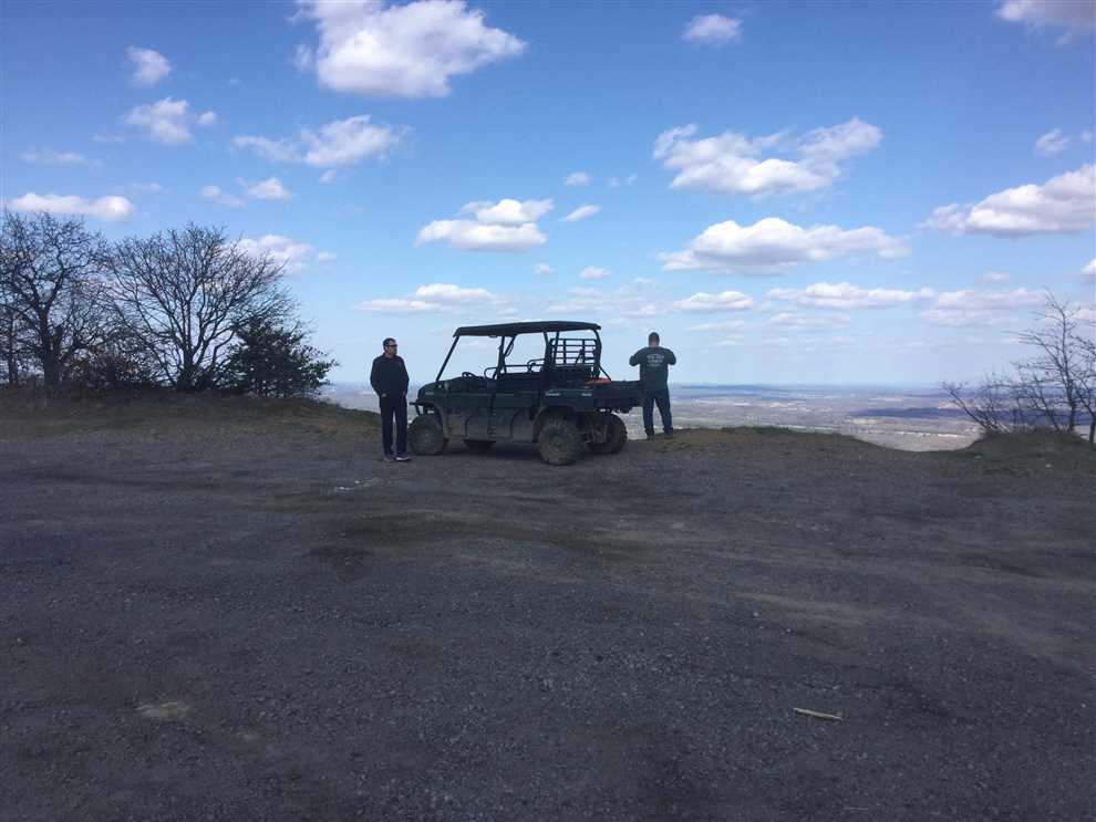 Sugarloaf Mountain, 1937+/- lake front acres in Sebastian County Arkansas. Real estate listing