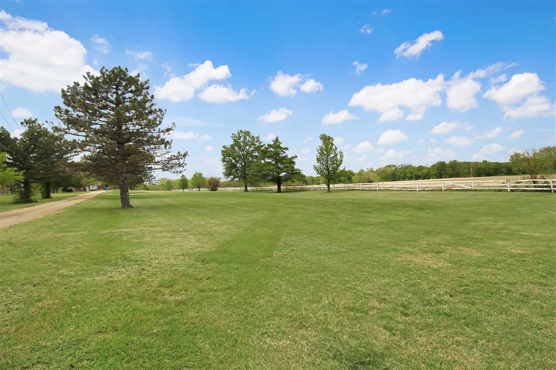 5.5 Acres of Land for sale in montgomery County, Kansas