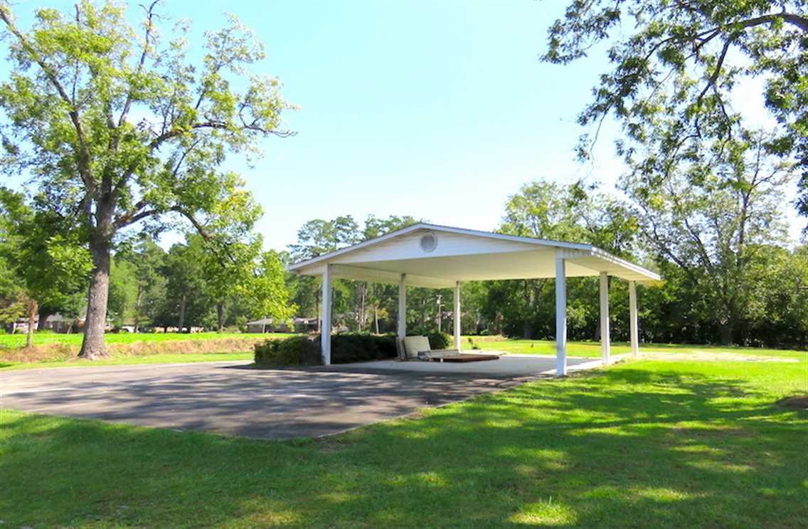 0.76 + / - Acres of Commercial Land For Sale in Columnus County NC! Real estate listing