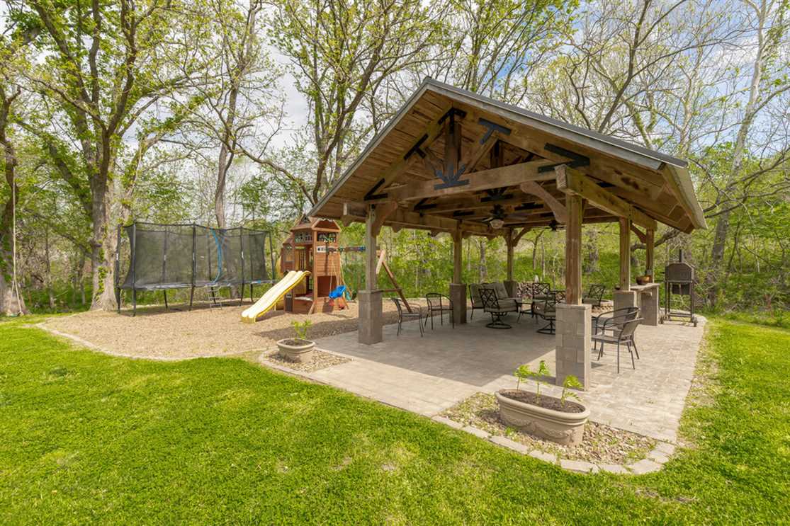 jackson County, Missouri property for sale
