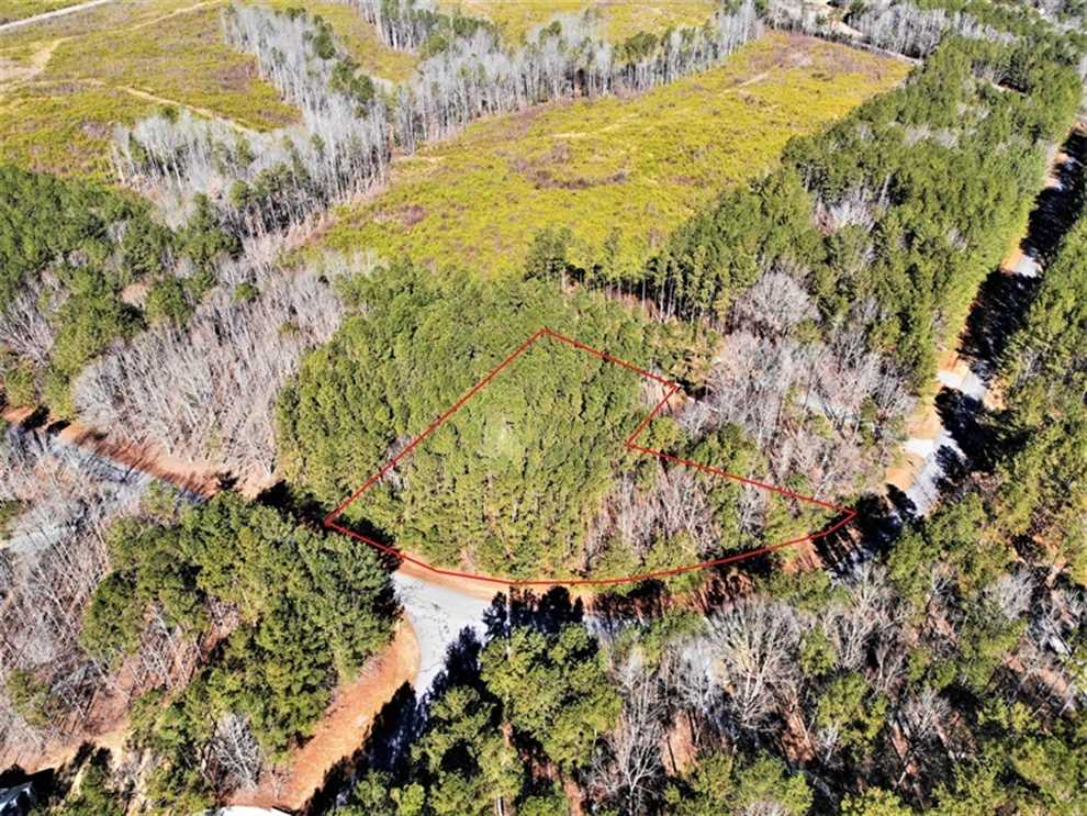 Houses and land for sale in North Carolina