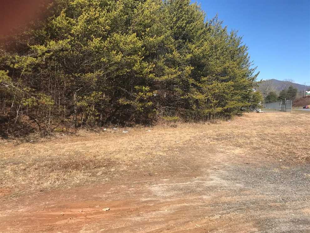 1.48+/- Prime Commercial Property Near Cherokee, NC! Real estate listing