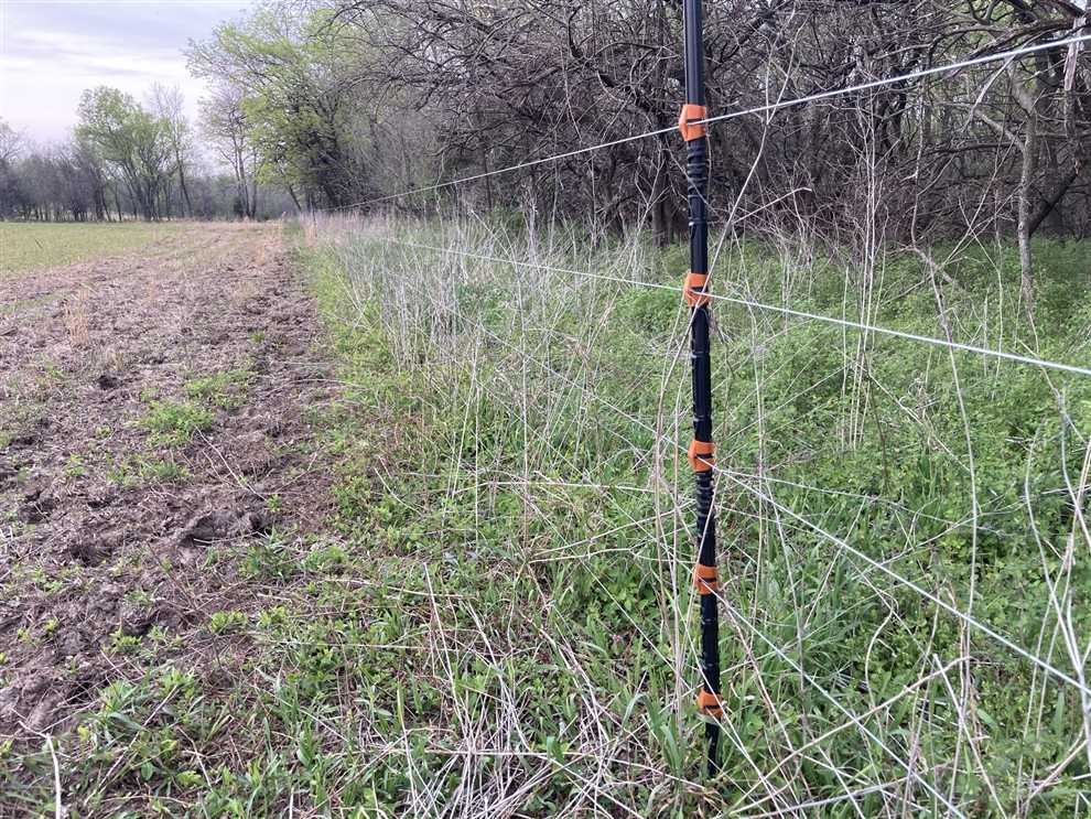 Houses and land for sale in Kansas