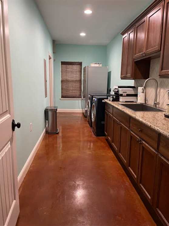 Houses and land for sale in Texas