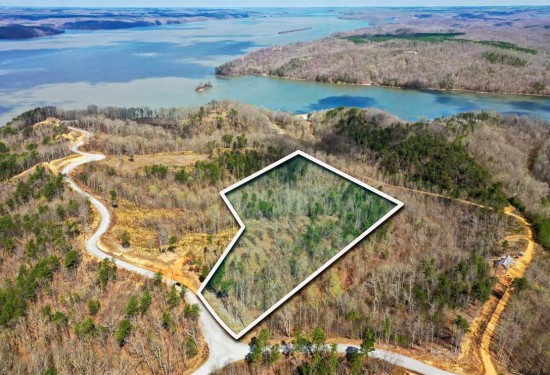 9.82 Acres of Land for Sale in humphreys County Tennessee