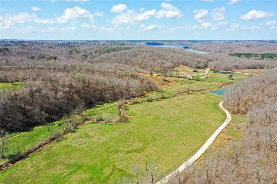 Houses and land for sale in Tennessee