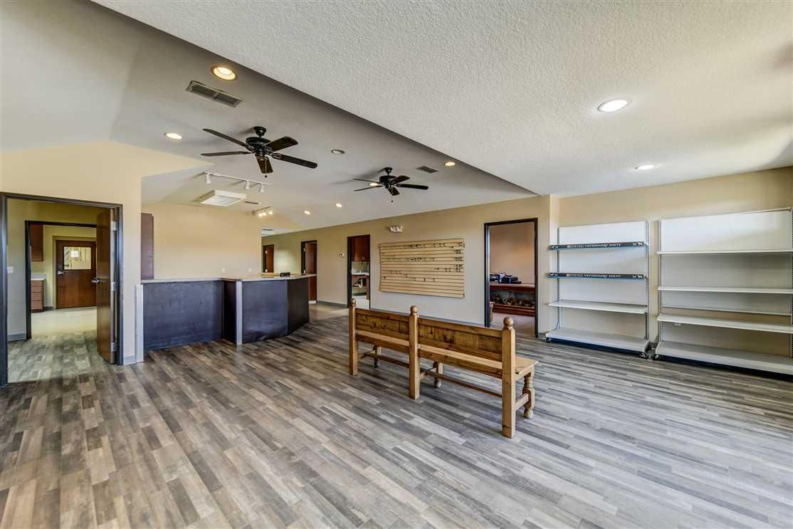 Property for sale at 862 N FM 373