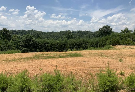8.56 Acres of Land for Sale in humphreys County Tennessee