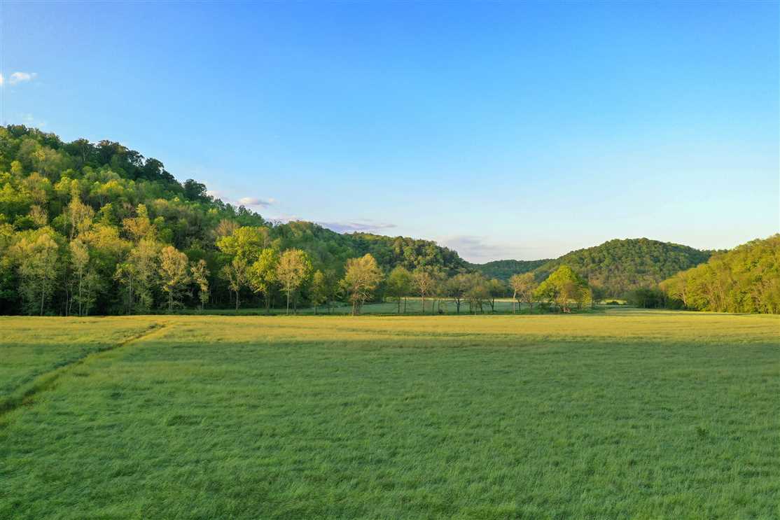 Houses and land for sale in Tennessee