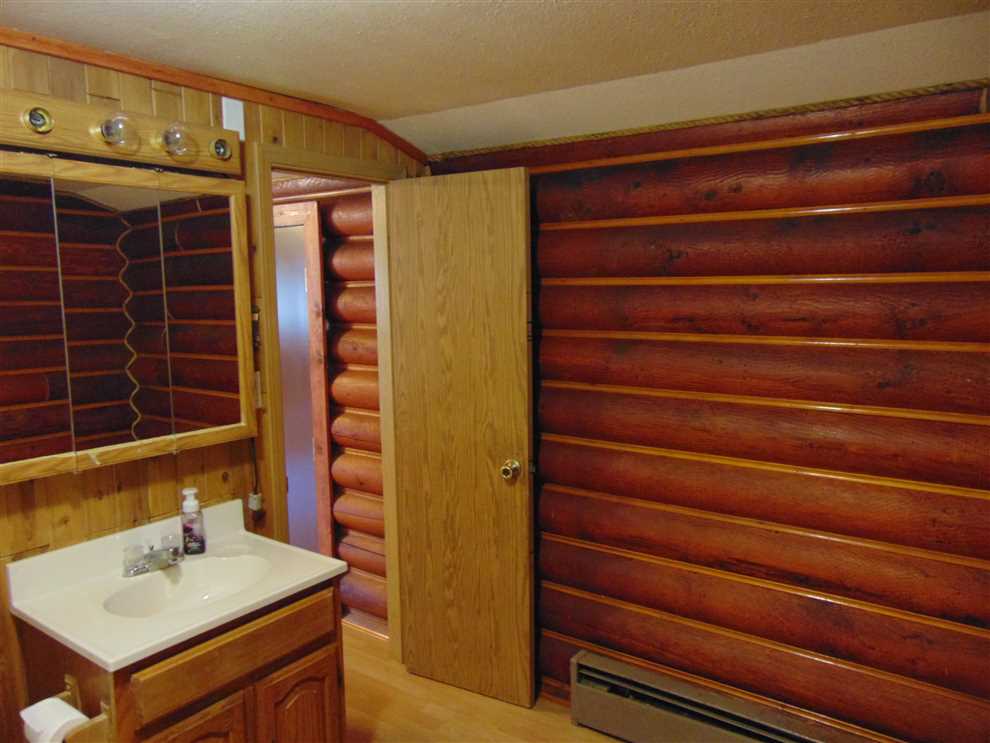 Houses and land for sale in Alaska