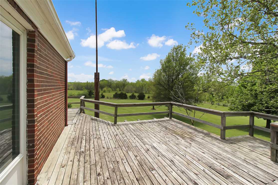 5.5 Acres of Residential land for sale in Cherryvale, montgomery County, Kansas