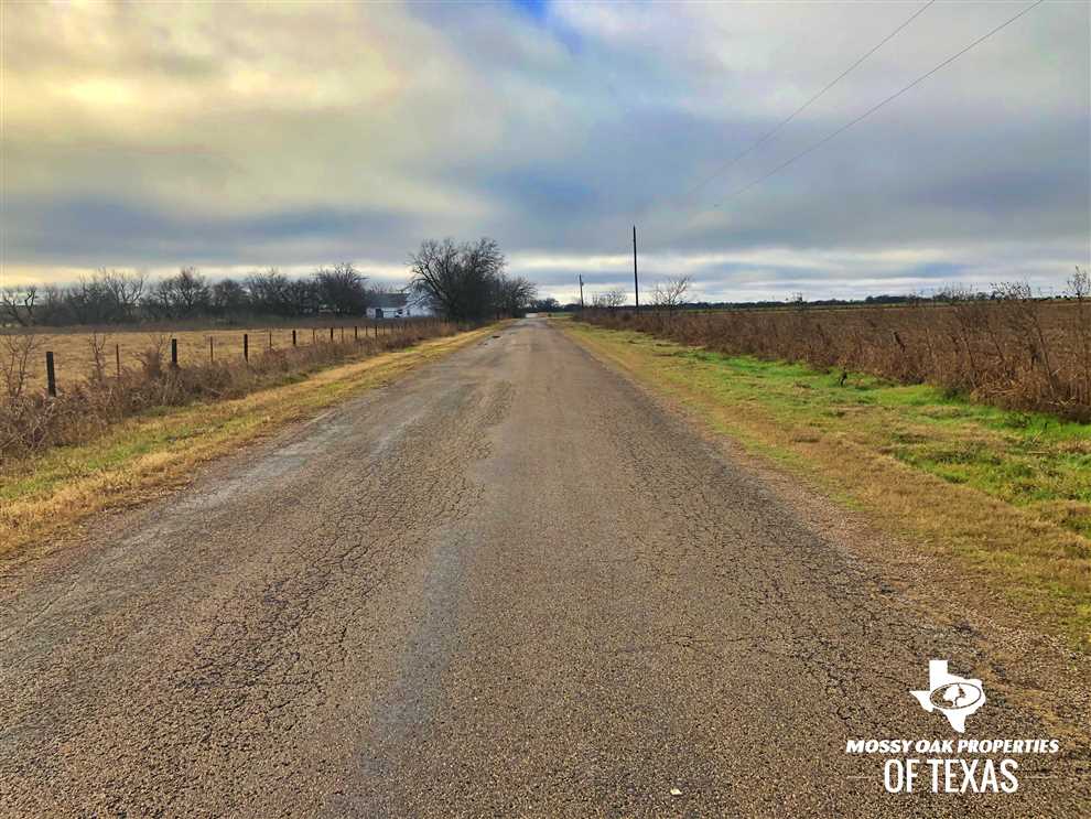 10.01 acres for sale in the Hood Community near Era, Cooke County, TX Real estate listing