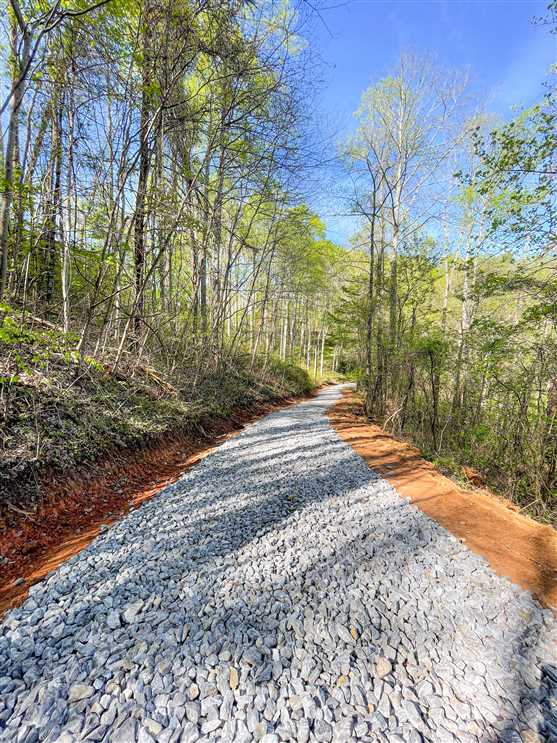 Houses and land for sale in North Carolina