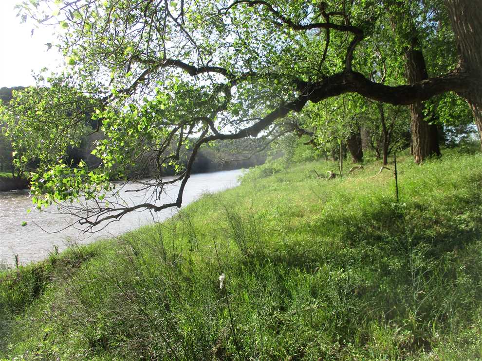 Colorado River Property-Bend, TX Real estate listing