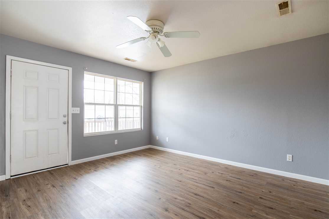 Remodeled Home in Poplar Bluff, Missouri, Butler County Real estate listing