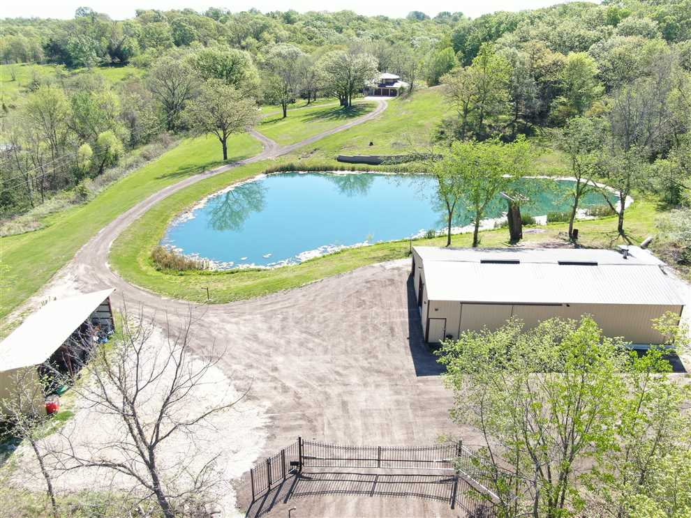 Houses and land for sale in Missouri