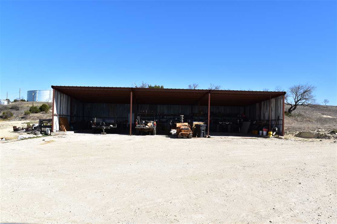 Houses and land for sale in Texas