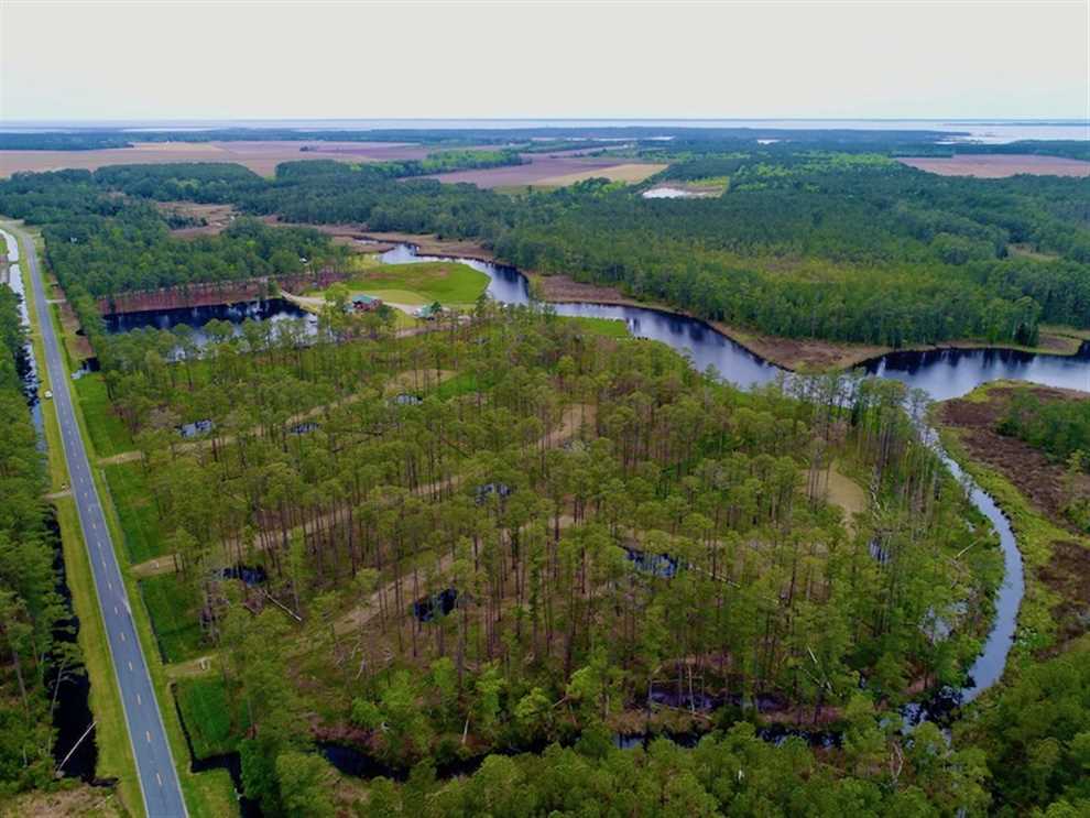 16.77 Acres of Waterfront Residential Land For Sale in Hyde County, NC! Real estate listing