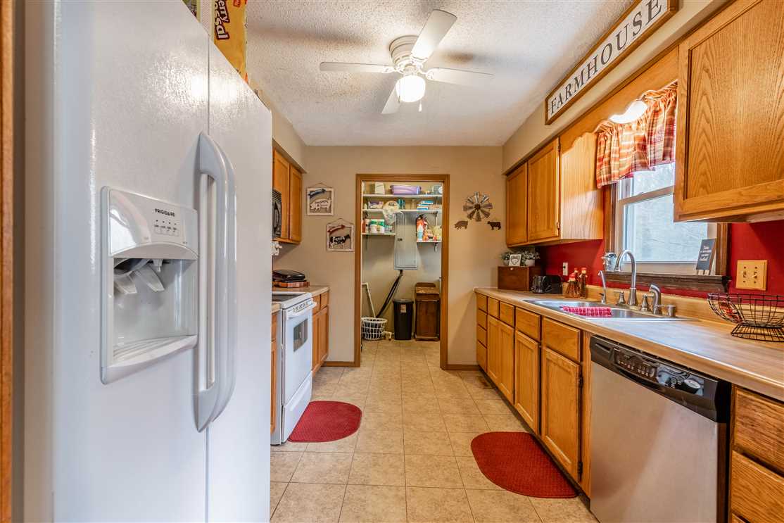 real estate available to buy