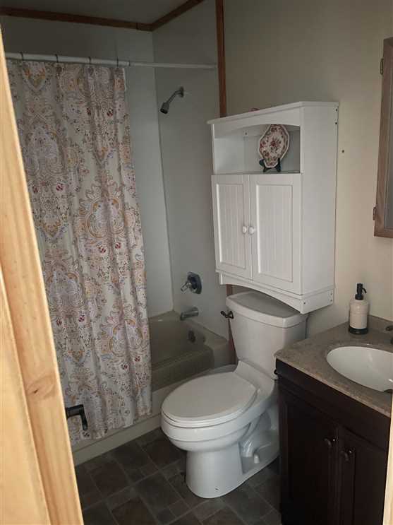 Houses and land for sale in Alaska