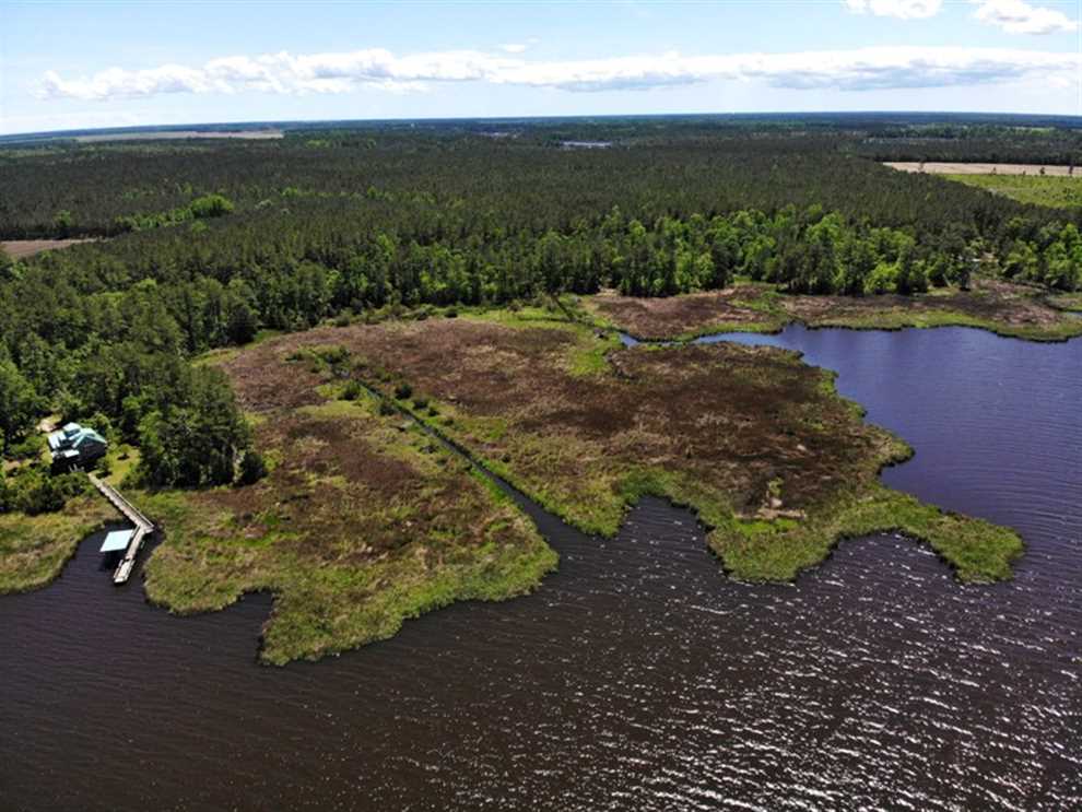 Houses and land for sale in North Carolina