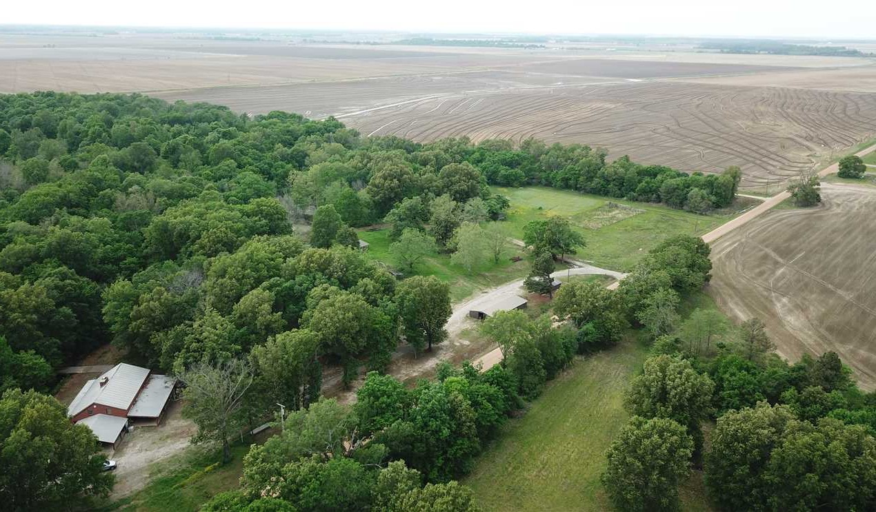Houses and land for sale in Arkansas