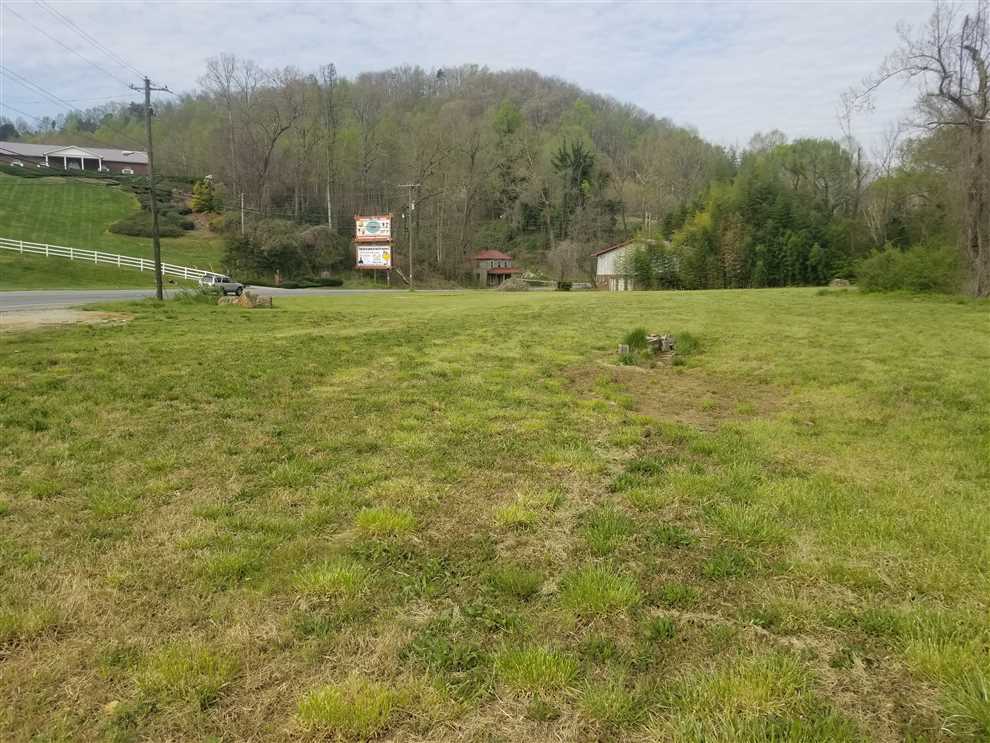 Houses and land for sale in North Carolina