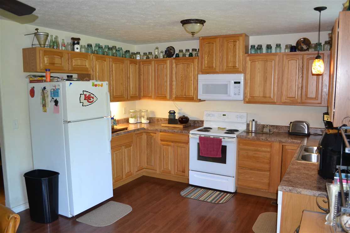 Beautiful 3 Bed, 2 Bath, Home built in 2013, located in the Golden Acres Subdivision of Marshall, AR. 72650 Real estate listing