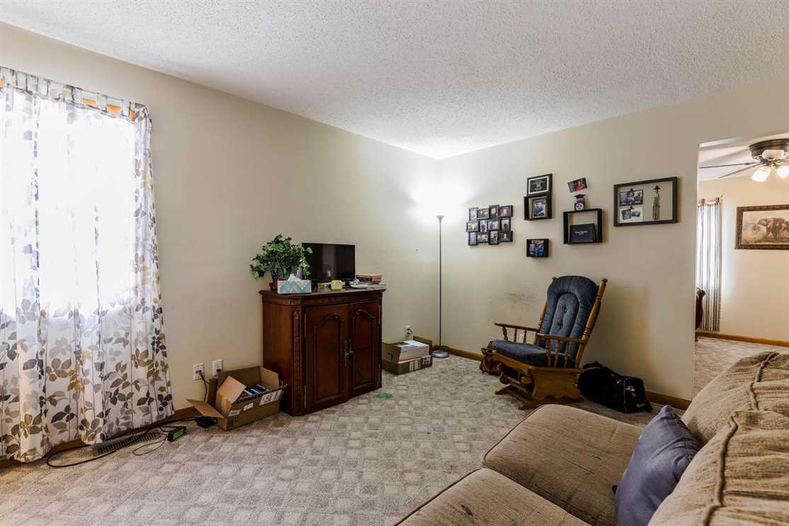 real estate available to buy