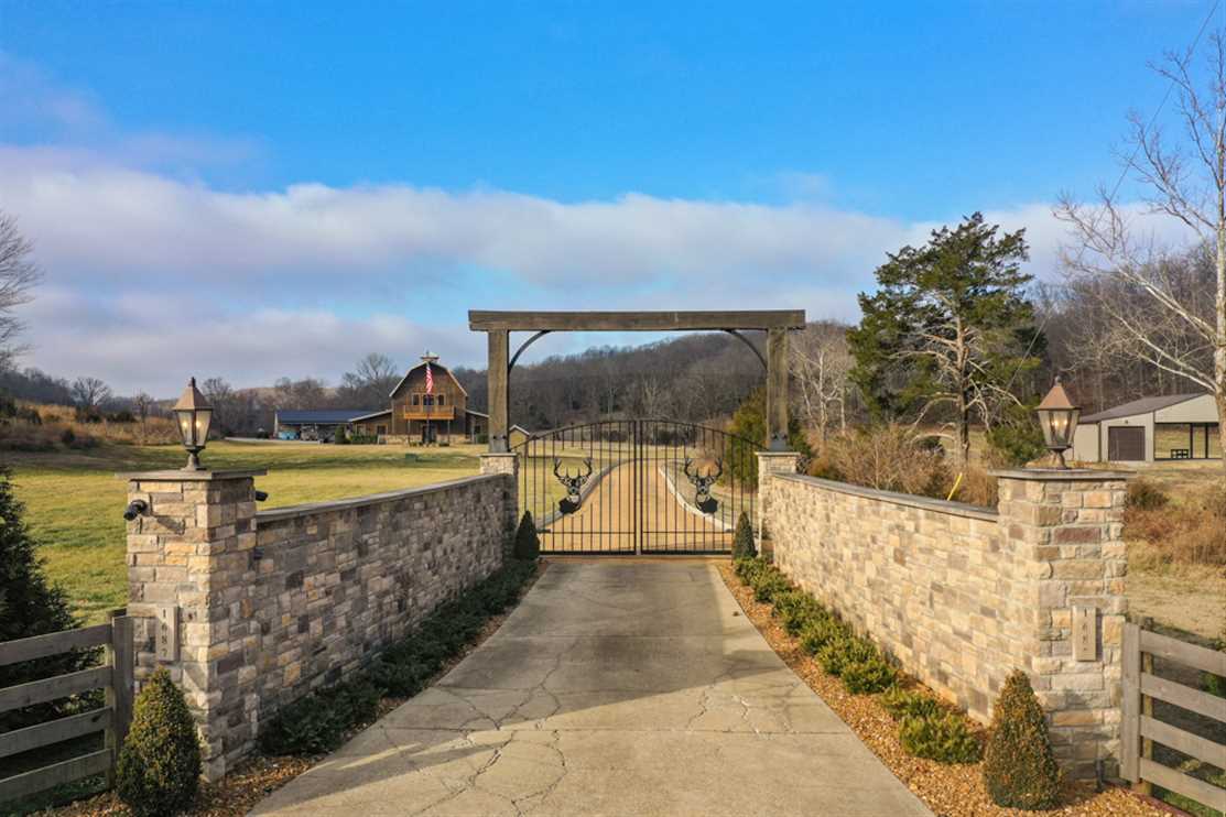 Property for sale at 1687 Gilliam Hollow Rd