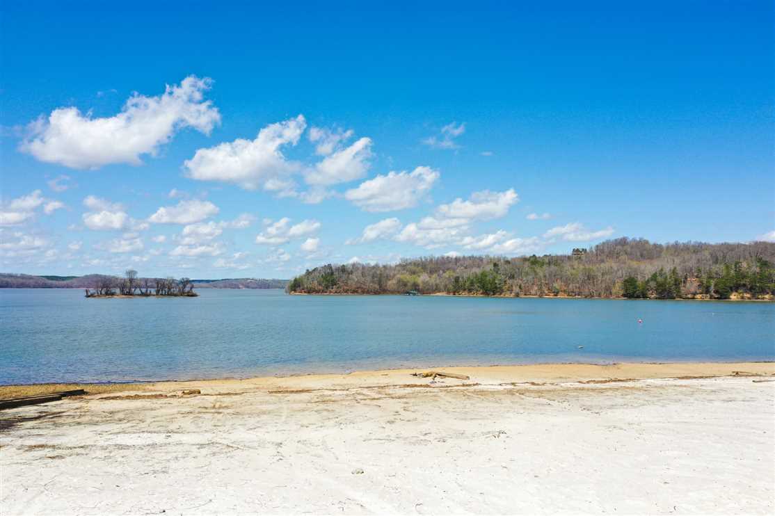Beautiful 2.78 Acre Shaded Building Site, just minutes from Kentucky Lake! Real estate listing