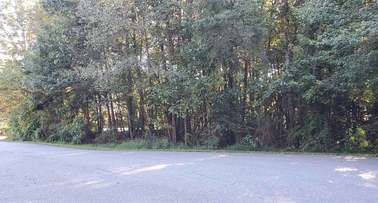 Houses and land for sale in North Carolina